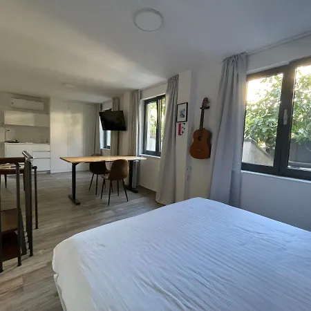 Garden Oasis By The Artspace Lägenhet