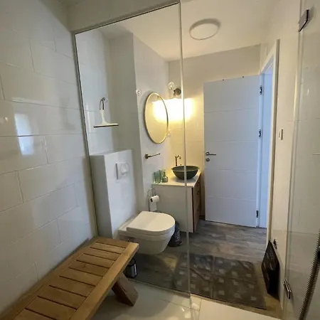Garden Oasis By The Artspace Apartamento *