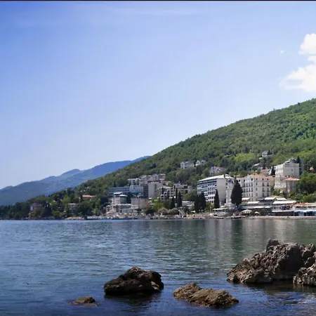 Garden Oasis By The Artspace * Opatija