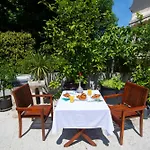 Garden Oasis By The Artspace Apartmán *